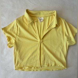 Yellow summer crop top 💛